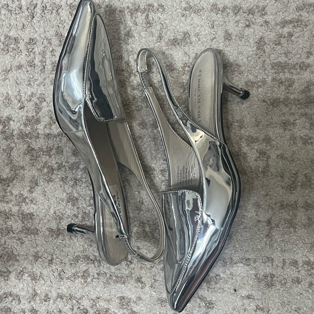 Kenneth Cole silver kitten heel loafers